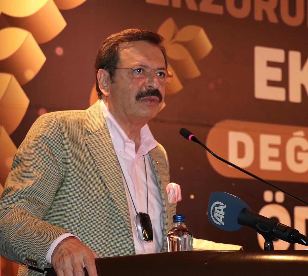 TOBB Başkanı Hisarcıklıoğlu, "ETB Ekonomiye Değer Katanlar &Ouml;d&uuml;l T&ouml;reni"nde konuştu: