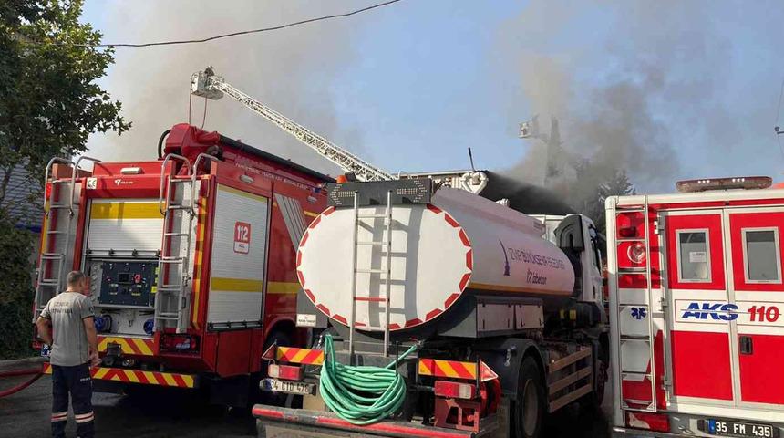 SON DAKİKA | İzmir Buca'da fabrika yangını! 