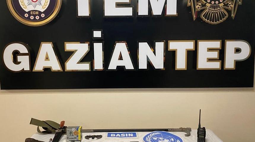 Gaziantep'te vatandaşlara sahte polis kimliği gösteren şüpheli tutuklandı