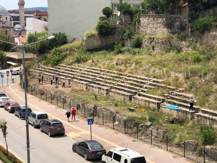 Bolu'daki "antik stadion" kazısında Osmanlı döneminden hamam kalıntısı bulundu G3