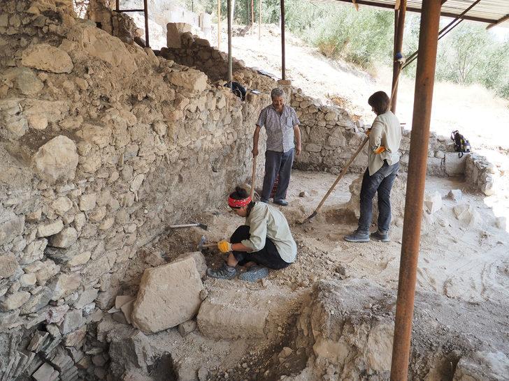 Antandros Antik Kenti'ndeki kazılarda 2 bin 350 yıllık Kibele Heykeli'ne rastlandı G2