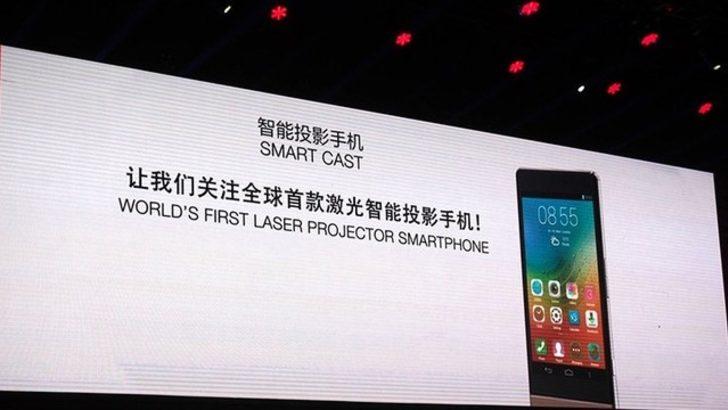 Lenovo’dan projektörlü telefon: Smart Cast