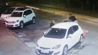 Boks maçını aratmadı! Kadıköy’de çevreyi rahatsız eden kişilere motokuryeden Mike Tyson yumruğu