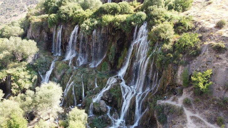 Erzincan’daki Girlevik Şelalesi yerli ve yabancı turistleri ağırlıyor G5