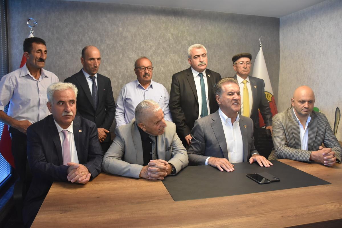 TDP Genel Başkanı Sarıg&uuml;l, Kars Kuzeydoğu Gazeteciler Cemiyetinde konuştu: