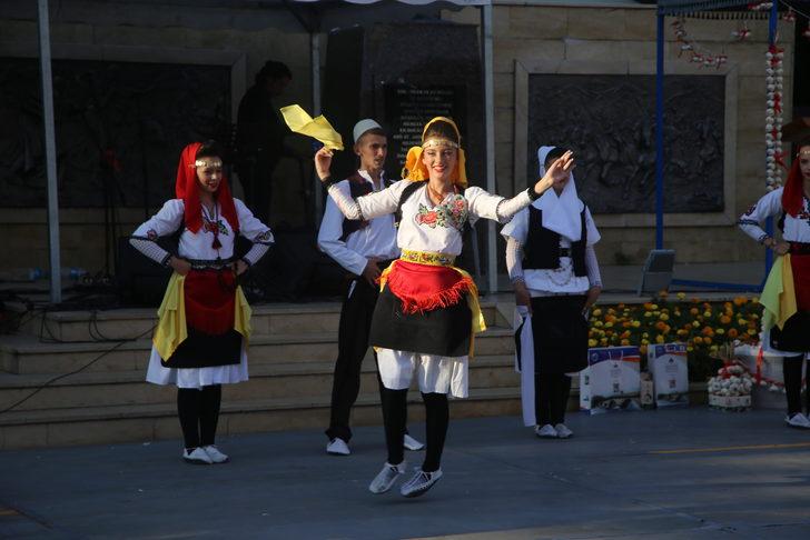 Sarımsak festivalinde ülkeler kültürlerini danslarla tanıttı G3