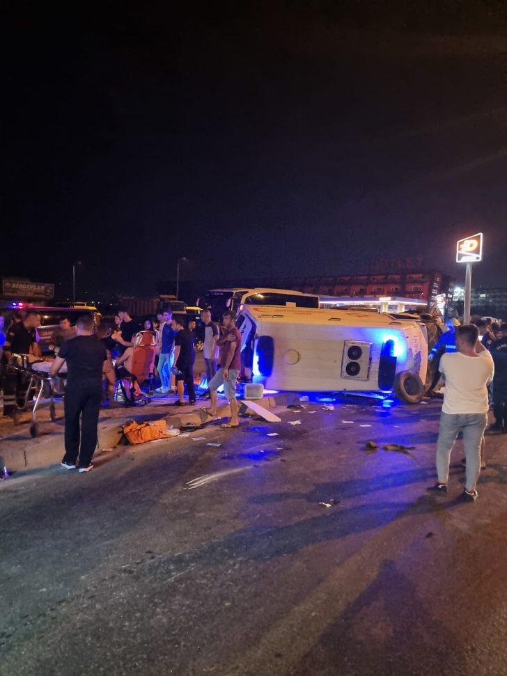 Alanya'da ambulans ile otomobilin çarpıştığı kazada 3 kişi yaralandı G1