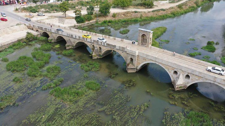 Kuraklıktan etkilenen Tunca Nehri dip seviyede akıyor G4