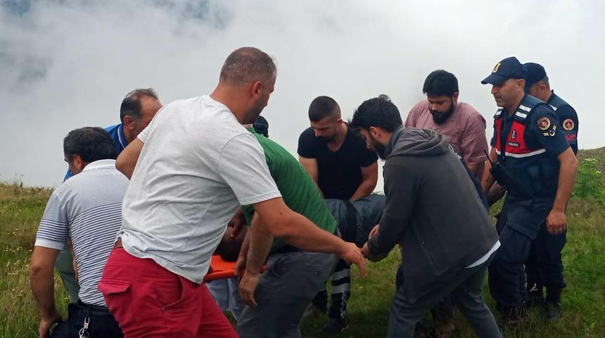 Trabzon'da yayladaki kayalıklardan düşen turist yaralandı