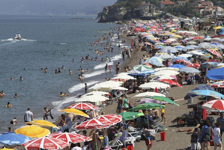 Akçakoca'da hafta sonu sahillerde yoğunluk oluştu G2