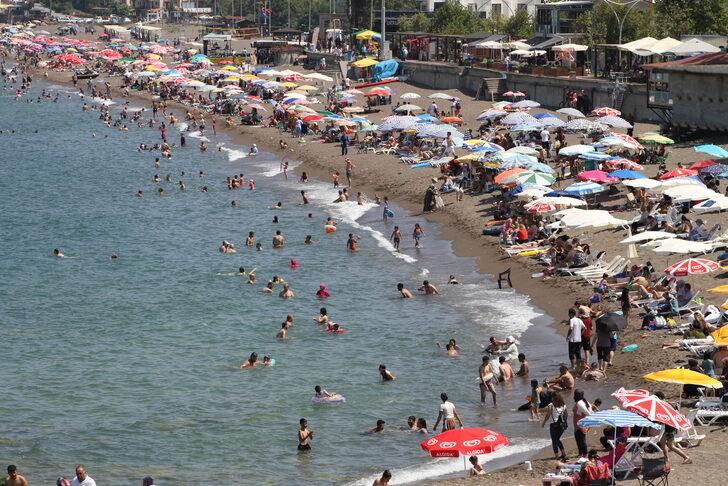 Akçakoca'da hafta sonu sahillerde yoğunluk oluştu G3