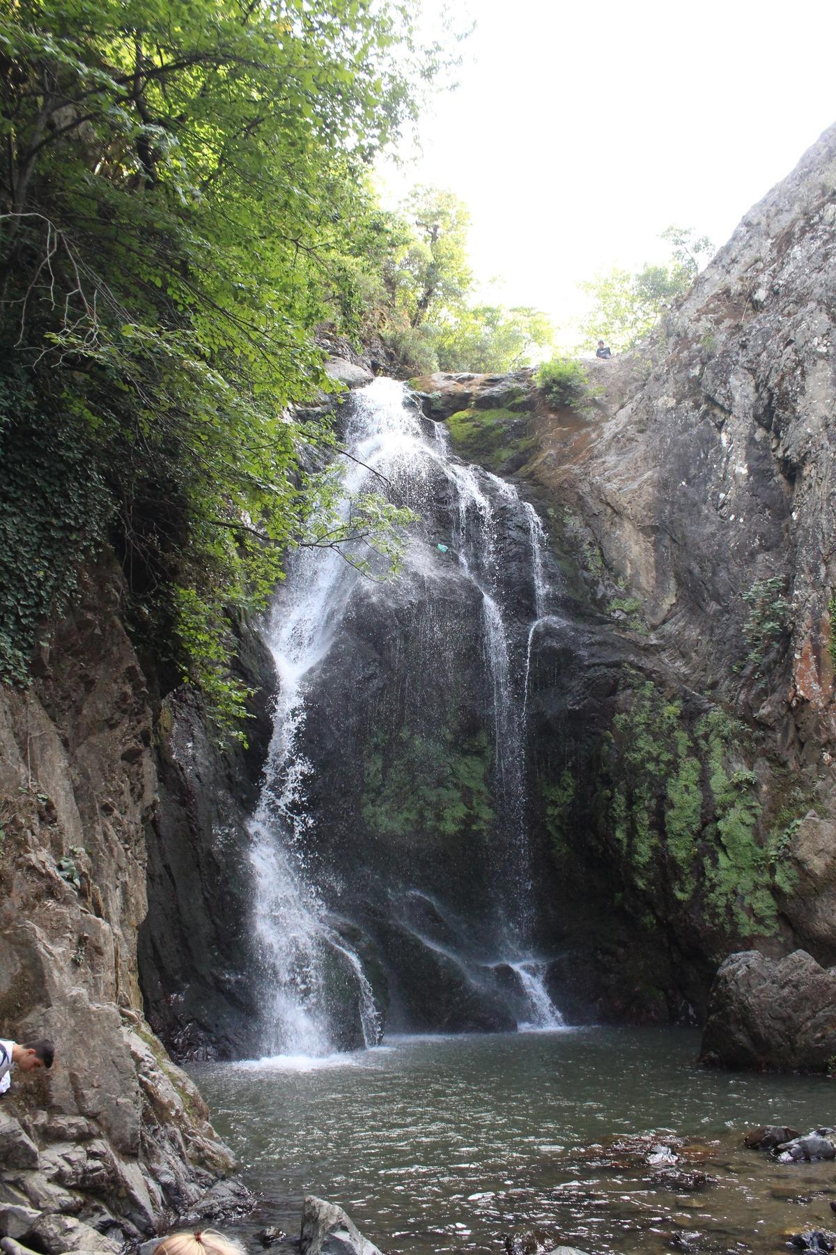 Bursa'daki Sud&uuml;şen Şelalesi turistlerin tercih noktası oldu