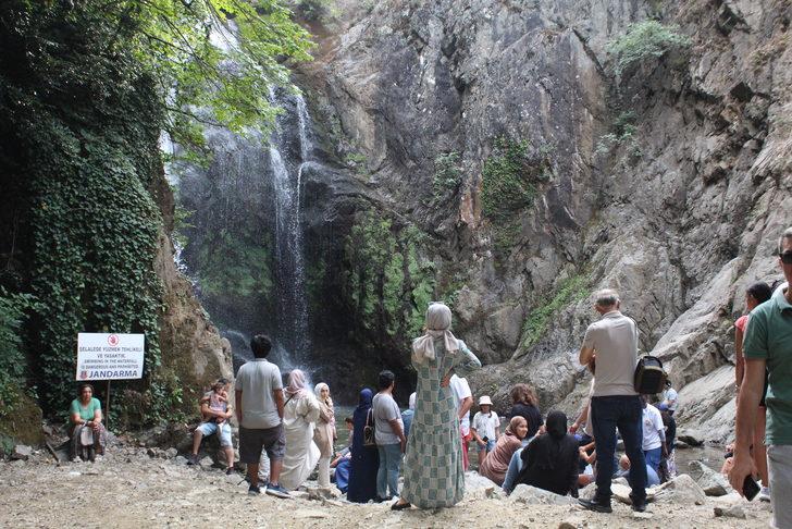 Bursa'daki Sudüşen Şelalesi turistlerin tercih noktası oldu G5