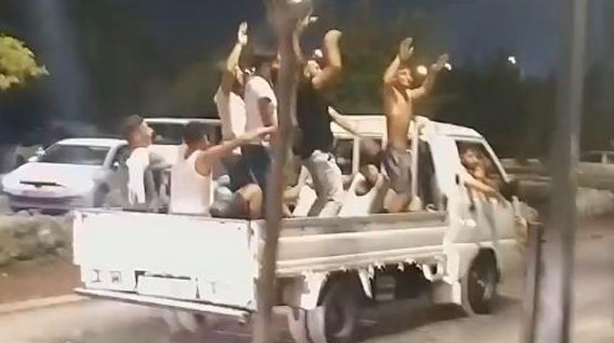 Kamyonet üzerinde disko! Sosyal medyada büyük tepki çekti: Faturası ağır oldu