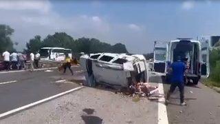 TEM’de feci kaza! Otomobil takla attı: 5 yaralı