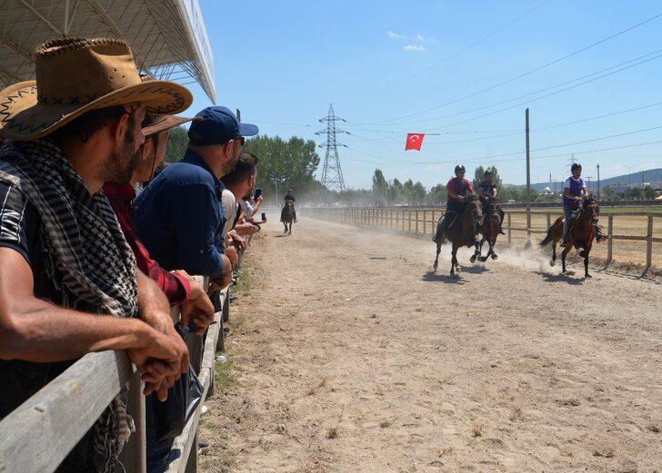 Kütahya’da 3. Geleneksel Rahvan At Yarışları yapıldı G2