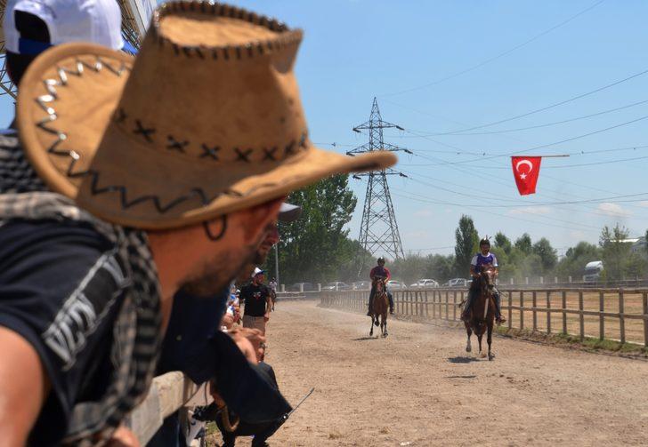 Kütahya’da 3. Geleneksel Rahvan At Yarışları yapıldı G5