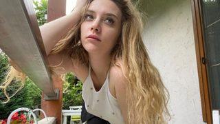 Hayal Köseoğlu’ndan çok sert ‘erkek’ sitemi: “Labirentteki fareler gibi ömrümüzü harcıyoruz”