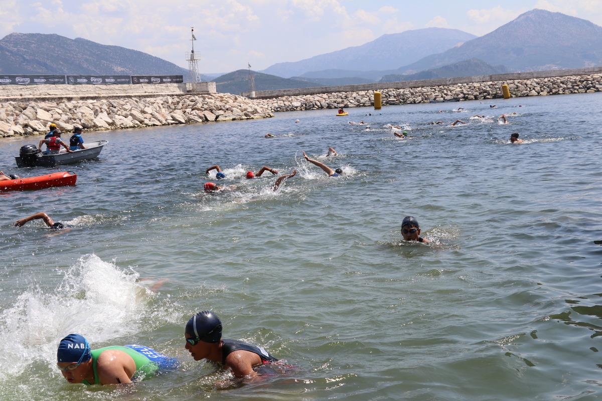 Eğirdir'de Oral-B Triatlon T&uuml;rkiye Kupası Final Yarışları d&uuml;zenlendi