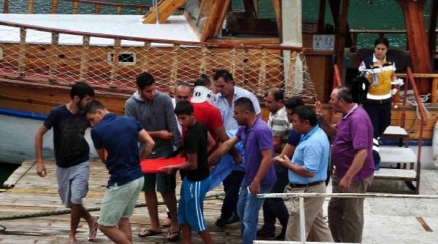Manavgat'ta turistleri taşıyan cip baraj gölüne uçtu 