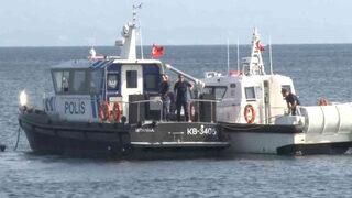 Yüzmeye gelen vatandaşlar fark etti: Denizde el bombası paniği! SAS ekipleri bölgeye sevk edildi