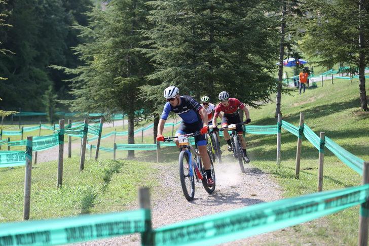 Dağ bisikletinde "MTB Eliminatör Dünya Kupası" Sakarya'da yapıldı G3