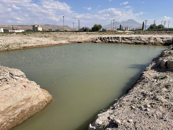 Aksaray'da inşaat temelinde biriken suya giren çocuğu dalgıçlar kurtardı G2