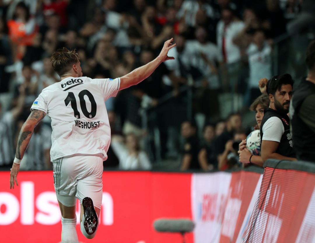 Son dakika: Beşiktaş, Karag&uuml;mr&uuml;k'e şans tanımadı! Dolmabah&ccedil;e'de ilklerin gecesi...