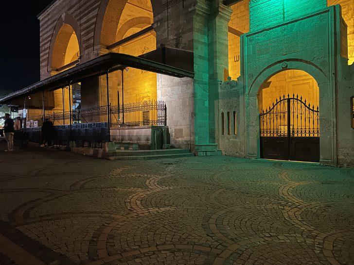 Edirne'de tarihi caminin muslukları çalınmak istendi G4