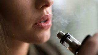 Çok kullanılmaya başlandı: Zararları saymakla bitmiyor! Elektronik sigara zararlı mıdır?