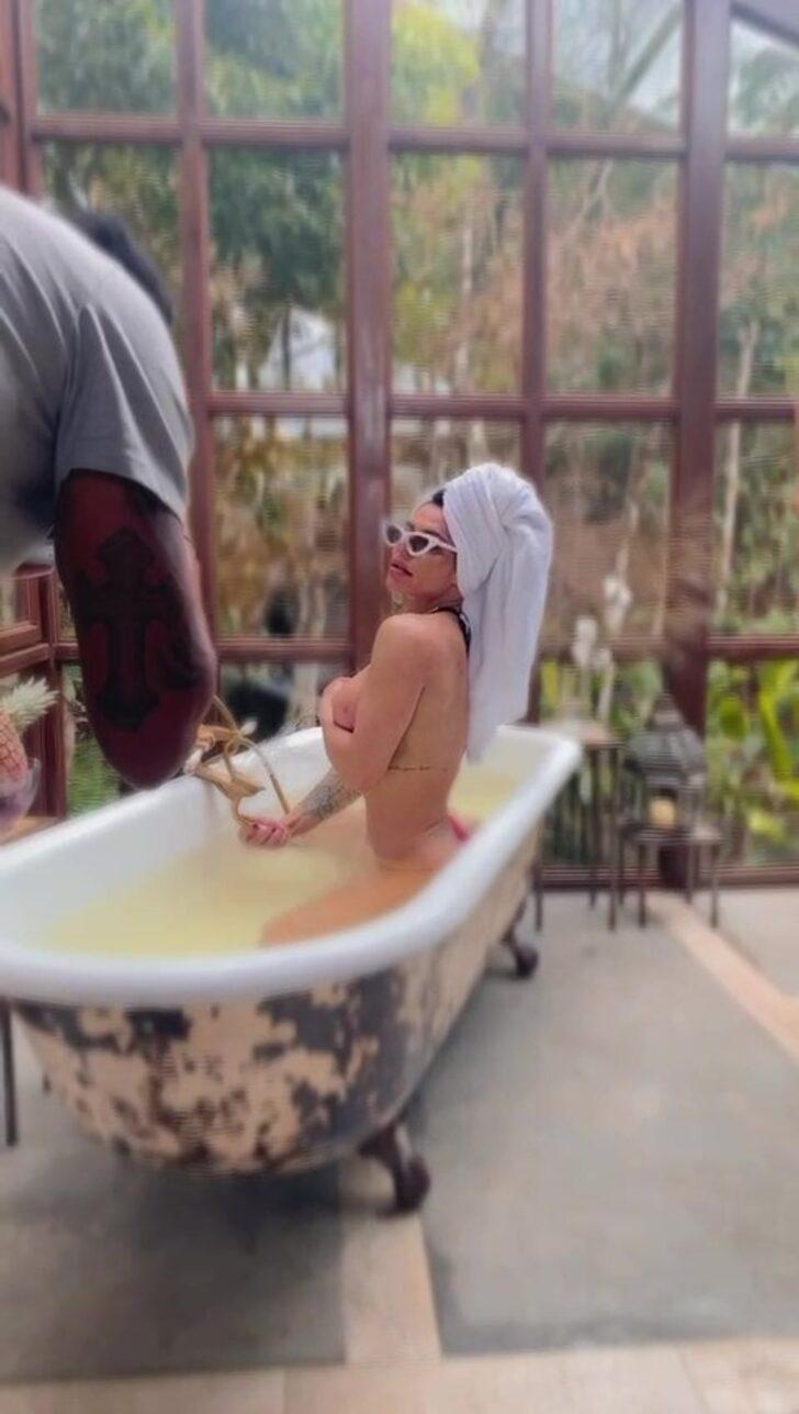 Suzy Cortez geçtiğimiz günlerde Shakira'nın ayrıldğı eşi Pique'yi ifşa etmişti! Küvette çıplak paylaşımıyla olay oldu G4