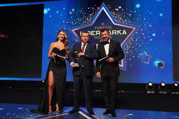 KARÇEL, "Yılın Çelik Yapı Çözümleri Markası" ödülünü aldı G1