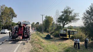 Bursa'da şarampole devrilen belediye otobüsündeki 21 kişi yaralandı