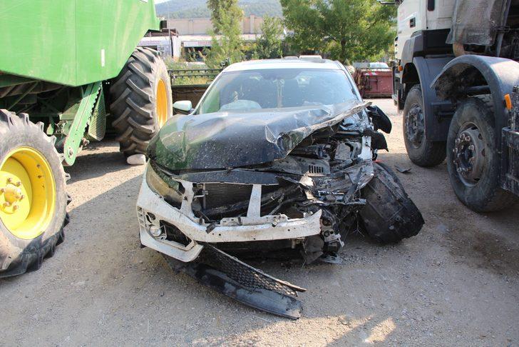 Amasya'da tarım işçilerini taşıyan minibüs ile otomobilin çarpıştığı kazada 20 kişi yaralandı G2