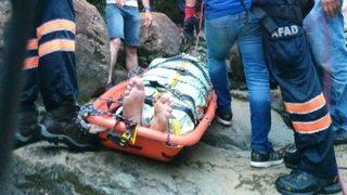 Turistik şelalede can pazarı