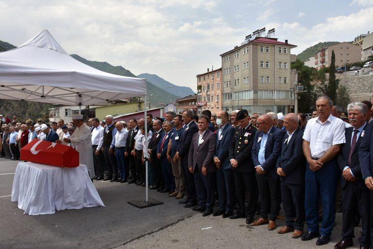 Şehit Bekçi Oltan Koca, memleketi Gümüşhane'de son yolculuğuna uğurlandı G3