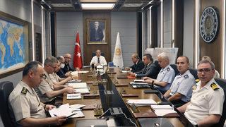 Milli Savunma Bakanı Akar'dan tahıl koridoru ve terörle mücadele açıklaması: