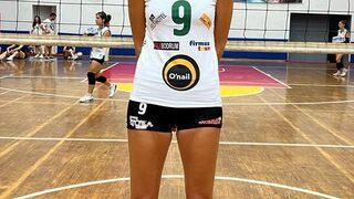 Milli voleybolcu Deniz Hakyemez, Bodrumspor ile anlaştı