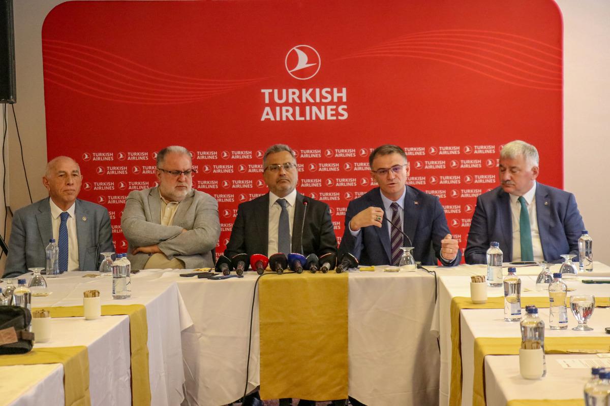 THY Y&ouml;netim Kurulu &uuml;yeleri Van'da buluştu