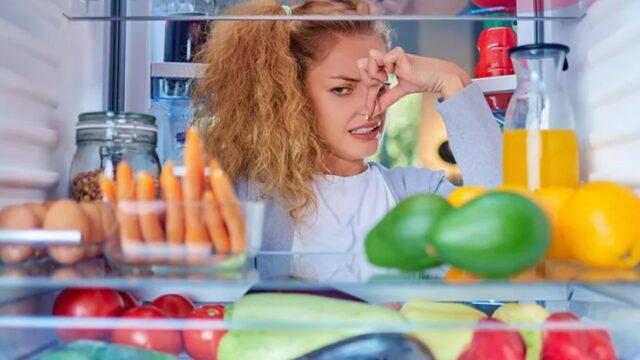 Buzdolabından gelen kötü kokulara son: Mutlaka deneyin! Buzdolabı kokusu nasıl giderilir?