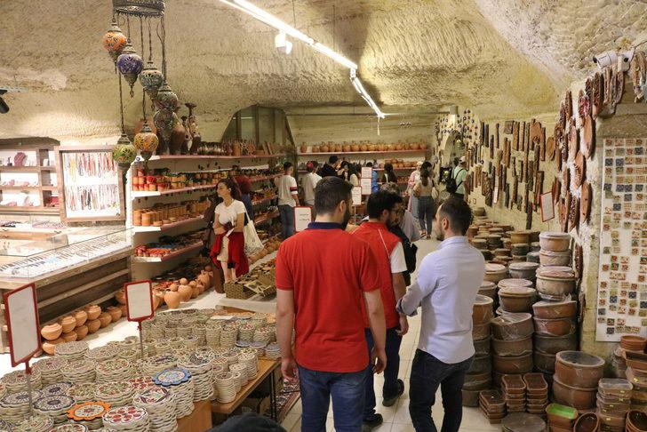 Farklı illerden Nevşehir'e gelen gençler müzeleri gezdi G2