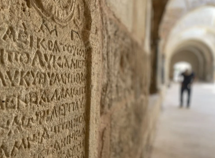 Konya’da restore edilen Obruk Gölü manzaralı 800 yıllık han ziyarete açılıyor! Obruk Hanı meraklısını bekliyor G2