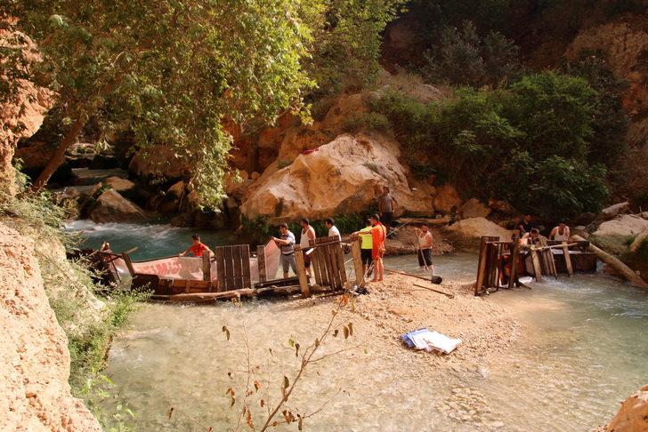 GÜNCELLEME - Mersin'de vadideki derede kaybolan çocuğun cesedi sudan çıkartıldı G5