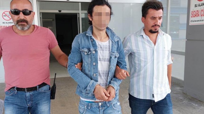 İğren&ccedil; olay! K&uuml;&ccedil;&uuml;k &ccedil;ocuklara canlı yayında kamera a&ccedil;tırıp...