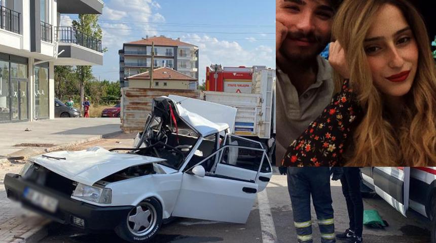 2 haftalık nişanlı çiftin feci sonu! Duran kamyona çarptılar...