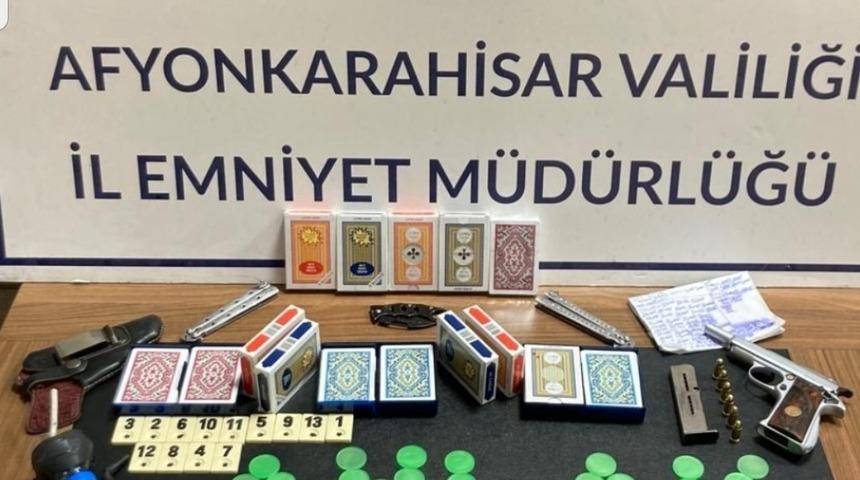 Afyonkarahisar'da kumar operasyonunda 10 kişiye para cezası
