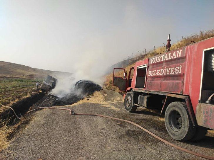 Siirt'te seyir halindeki minibüs alev aldı G2