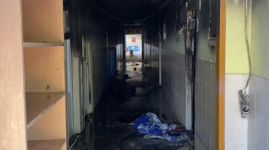 İzmir'de kaçmak isteyen göçmenler kaldıkları odayı yaktı! Korku dolu anlar yaşandı...