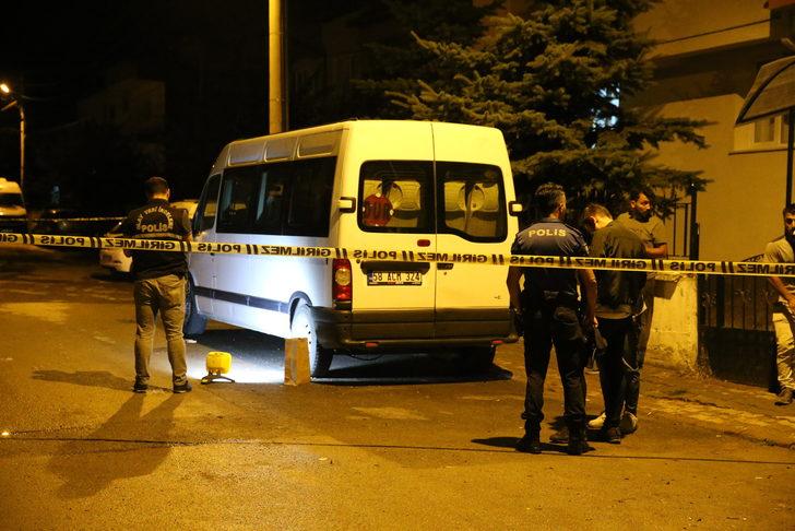 Sivas'ta çıkan kavgada 1 kişi bıçakla ağır yaralandı G4