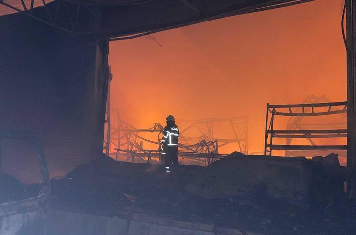 Samsun'da gıda ve kozmetik fabrikasında yangın çıktı G1